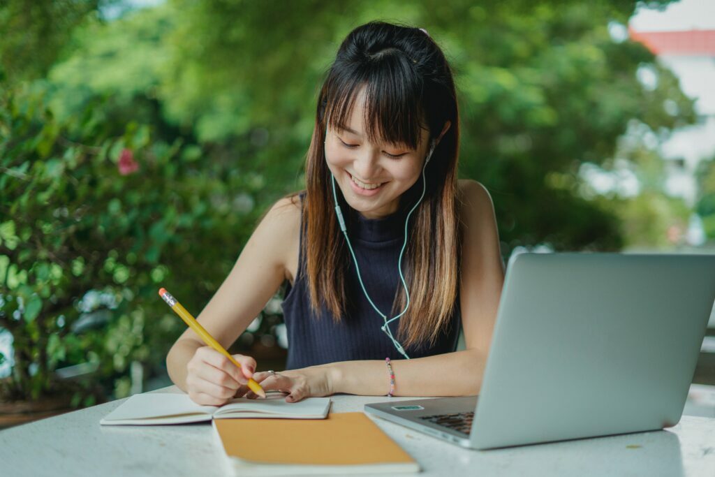 Podcasts para aprender inglês: confira os 5 melhores!